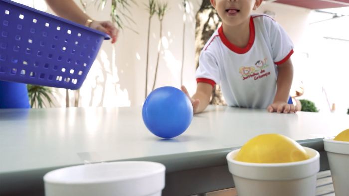 Brincadeira Acerte o Copo